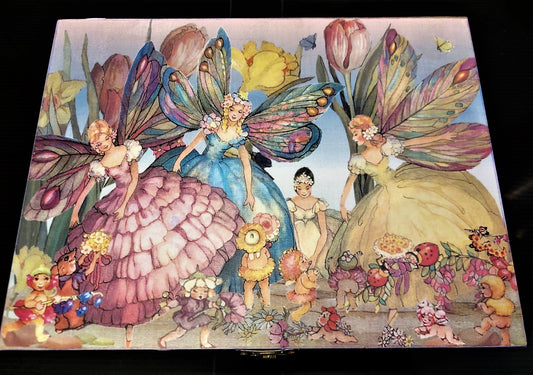 Treasure Chest "Fairies in the bottom of the garden"