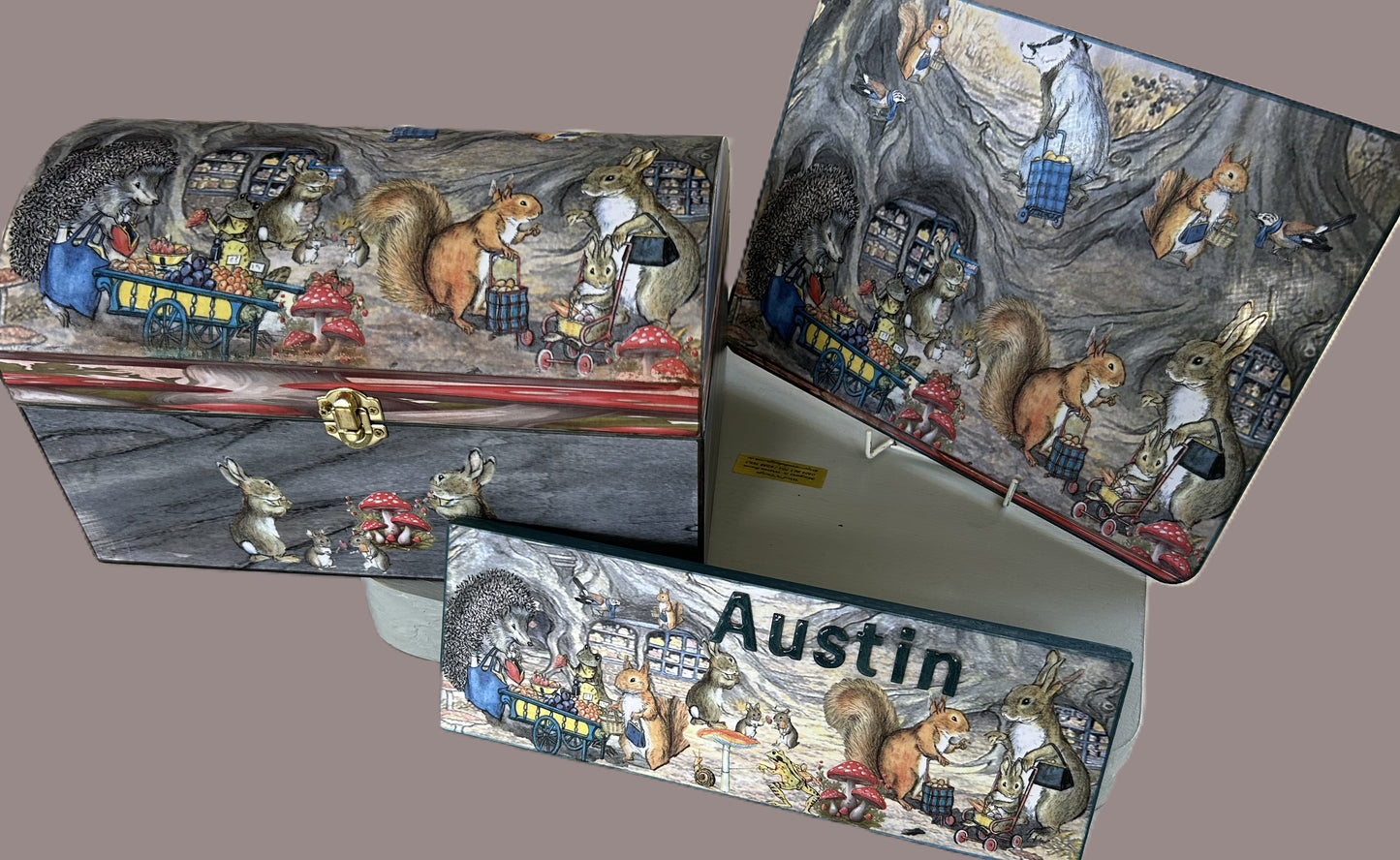 Treasure Chest ... Rabbits & Friends (Extra Large Chest)