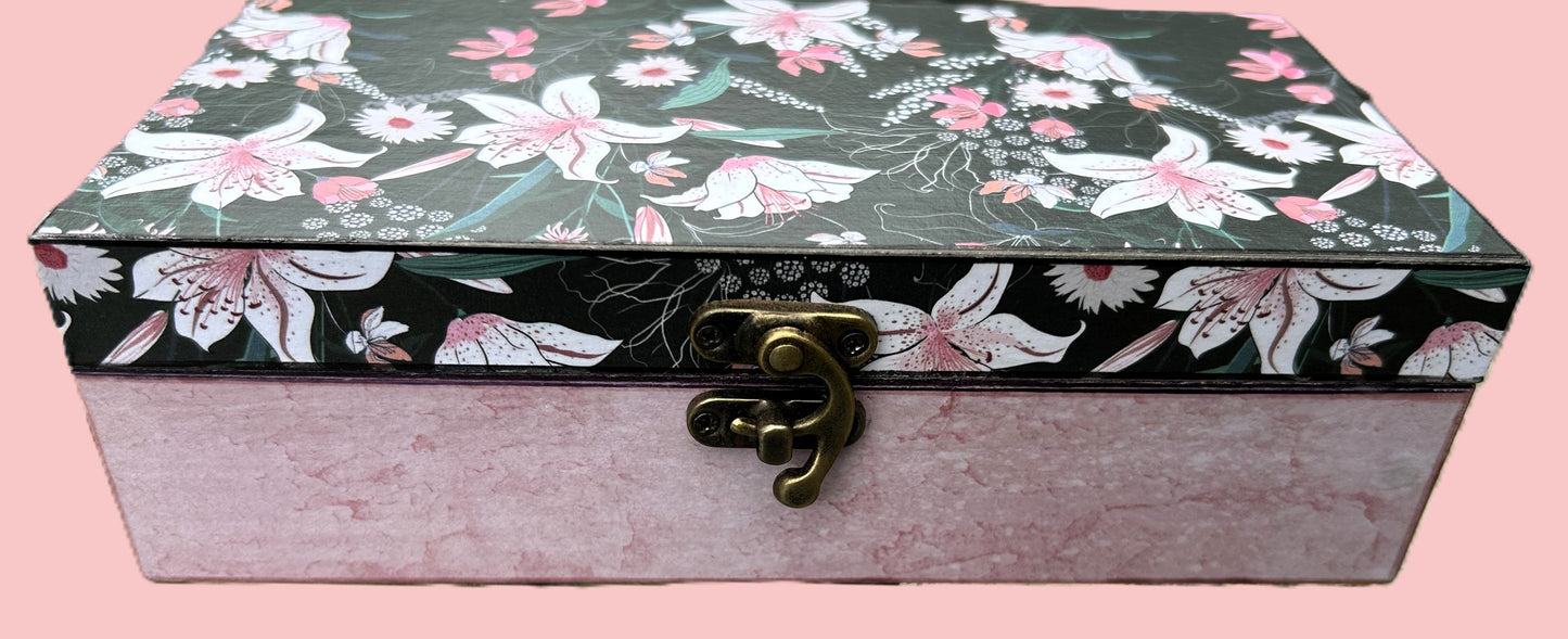 Trinkets and Treasures — Lily & Moss