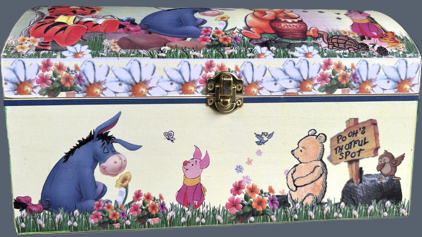 Treasure Chest ... Winnie the Pooh & Friends (Extra Large Chest)