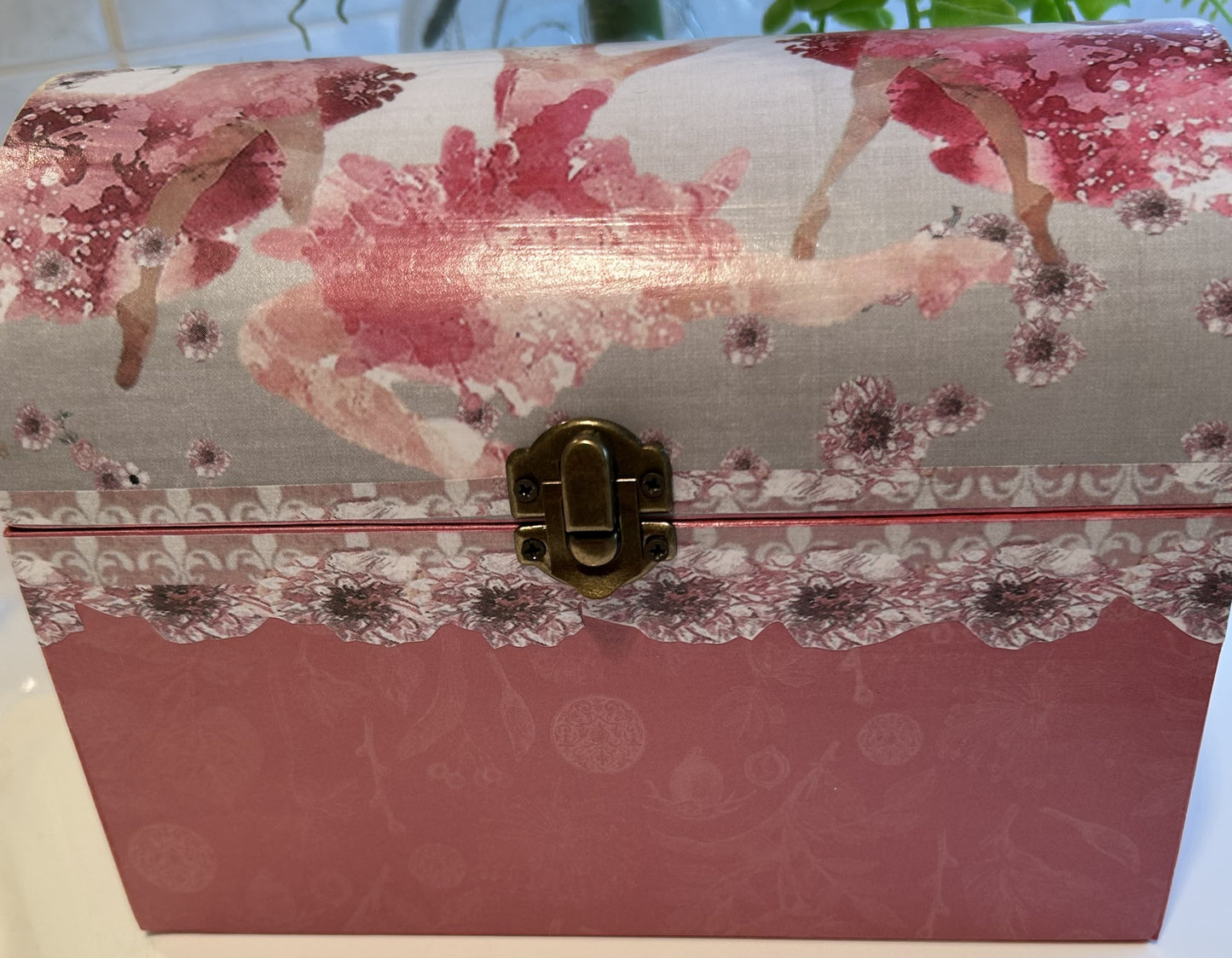 Treasure Chest ... Ballerinas