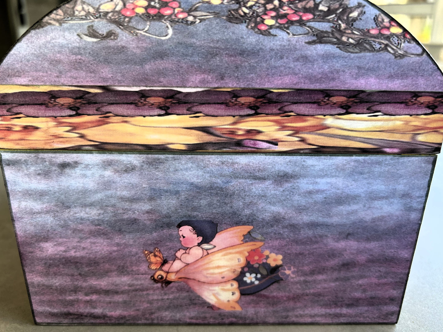 Treasure Chest – Fairies in the Bottom of the Garden (Extra Large)