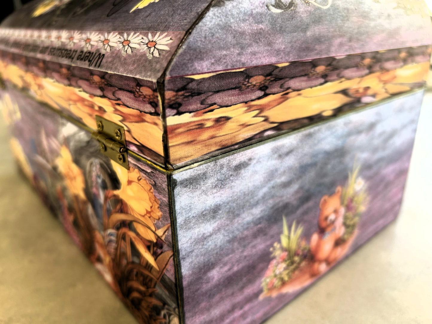 Treasure Chest – Fairies in the Bottom of the Garden (Extra Large)