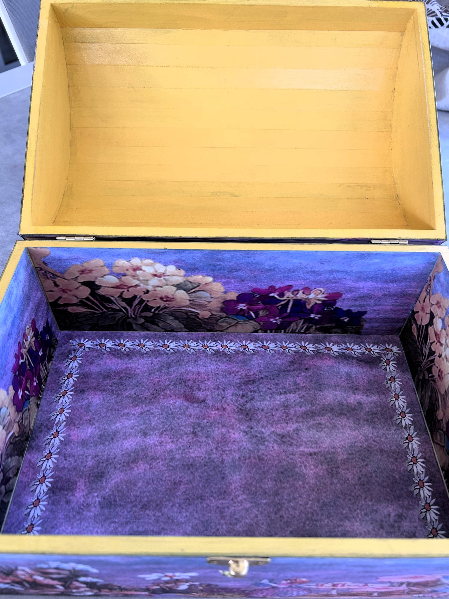 Treasure Chest – Fairies in the Bottom of the Garden (Extra Large)
